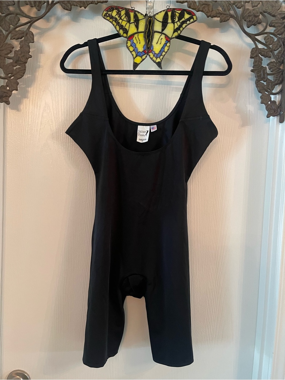 Black Women's Shapewear Bodysuit - Sleek Support